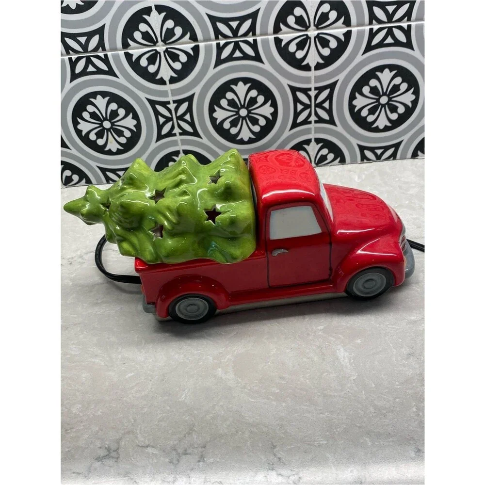 Scentsy Special Delivery Red Truck with Green Christmas Tree - Discontinued